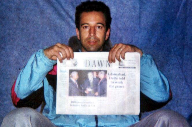 Daniel Pearl, 38 ans, correspondant du quotidien américain « The Wall Street Journal », avait disparu le 23 janvier 2002 à Karachi, où il s’apprêtait à rencontrer un chef islamiste.