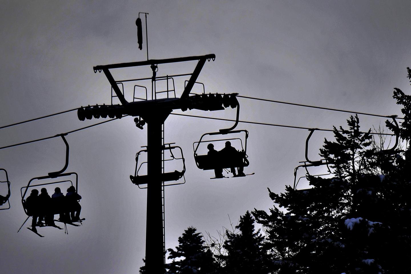 Covid-19 : les remontées mécaniques des stations de ski resteront fermées en février, sans date de réouverture prévue