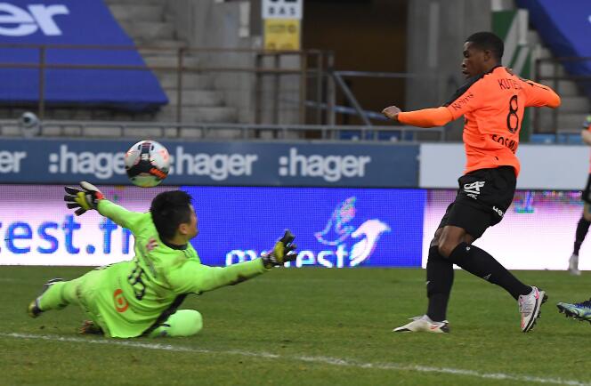Dereck Kutesa a marqué l’unique but de la rencontre pour donner la victoire à Reims sur Strasbourg.
