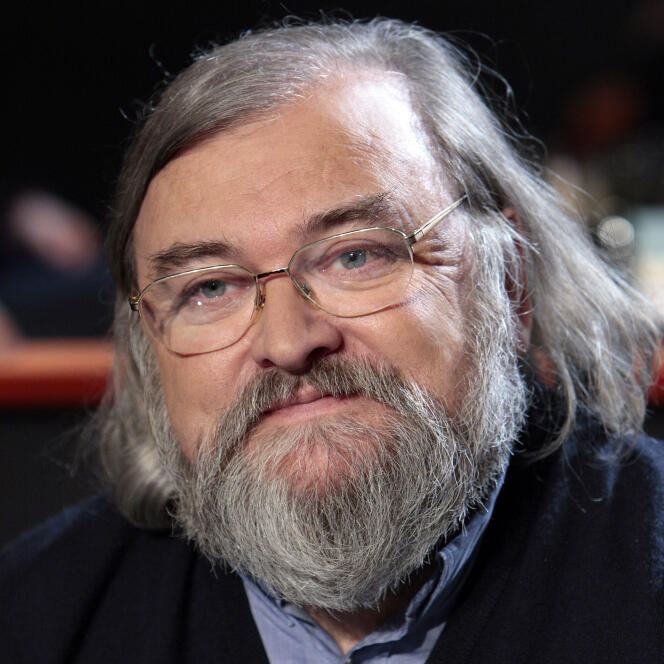 L’écrivain, journaliste et éditeur français Michel Le Bris, lors de l’enregistrement de l’émission « Au Field de la nuit », le 31 octobre 2008, à Saint-Denis (Seine-Saint-Denis).