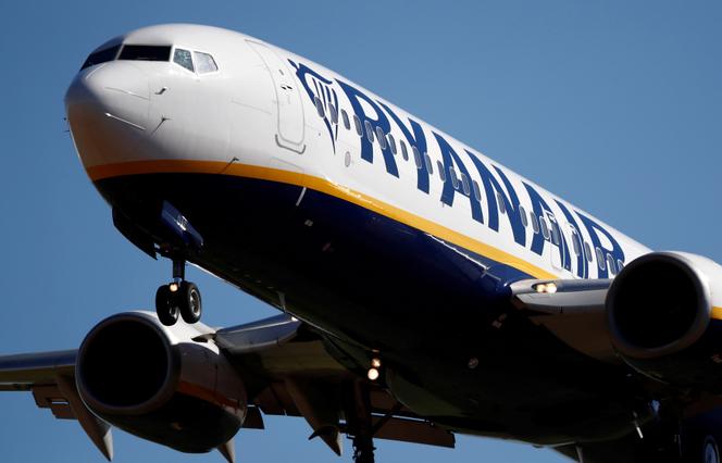 Un Boeing 737-800 appartenant à la compagnie aérienne Ryanair en approche de l’aéroport Paris-Beauvais, en septembre 2018.