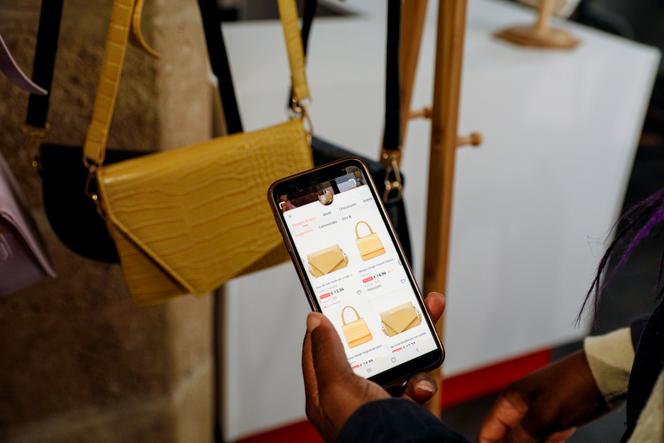A l’intérieur du pop-up store AliExpress, à Paris, le 24 septembre 2020.