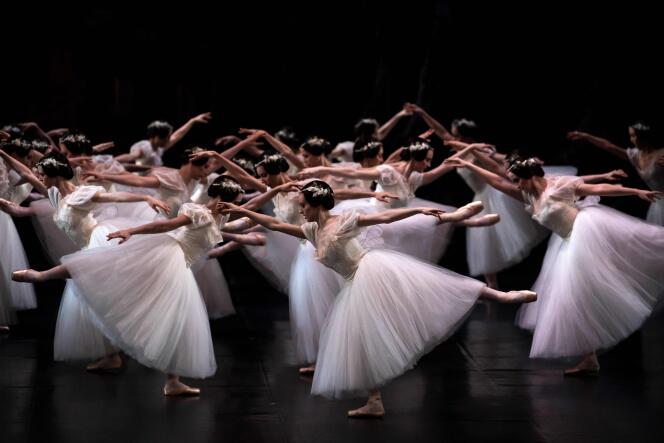 Une répétition en costumes du ballet « Giselle », le 30 janvier 2020, à l’Opéra national de Paris.