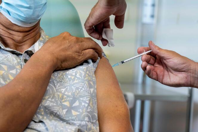 Vaccination contre le Covid-19 à Papeete (Polynésie), le 12 janvier.
