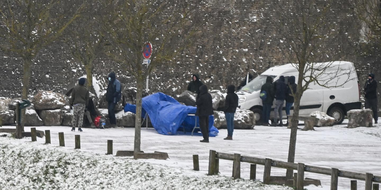 « Ma crainte, c’est de trouver des gens morts dans leurs tentes » : à Lille, la maraude des associations d’aide aux sans-abri menacés par la vague de froid