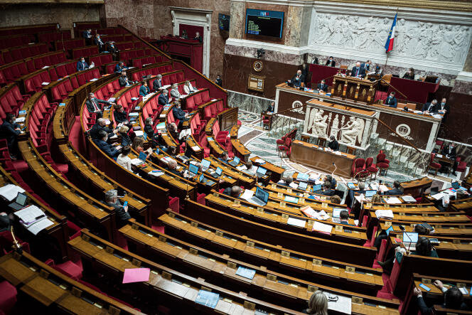 Le 9 février, l’Assemblée nationale a donné son feu vert à une prolongation de l’état d’urgence sanitaire jusqu’au 1er juin, malgré l’opposition de la droite comme de la gauche.