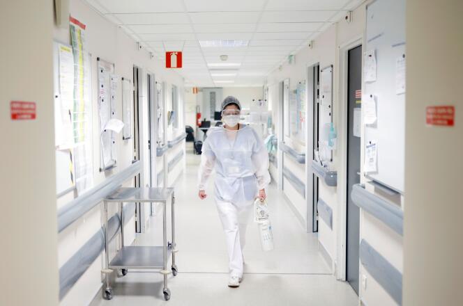 A l’unité de soins intensifs de l’Hôpital du Mans, le 18 janvier 2021.