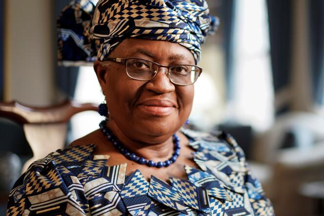 La nouvelle directrice générale de l’Organisation mondiale du commerce (OMC), Ngozi Okonjo-Iweala, prend la parole lors d’un entretien avec Reuters à Potomac (Maryland, Etats-Unis), le 15 février 2021.