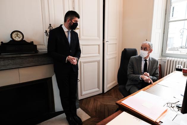pas de vice procureur et des dossiers jusqu a 23 heures jours ordinaires au tribunal de sens