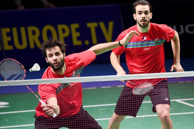 Ronan Labar (à gauche) et Julien Maio se sont inclinés avec l’équipe de France face au Danemark en finale du championnat d’Europe par équipes mixtes de badminton, samedi, à Vantaa (Finlande).