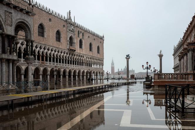 Le palais des Doges sur la place Saint-Marc à Venise, alors que le Carnaval est annulé du fait de l’épidémie de Covid-19, le 7 février.
