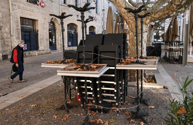 la terrasse d’un café fermé, à Montpellier, le 16 novembre 2020.