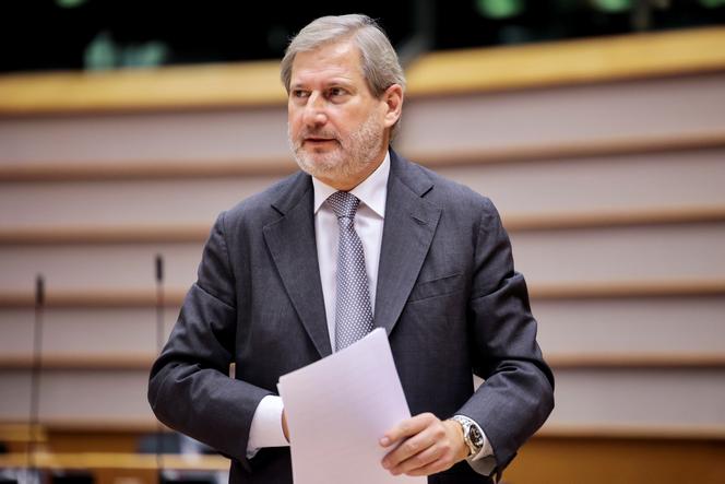 Le commissaire européen au budget, Johannes Hahn, au Parlement européen, à Bruxelles, le 17 décembre 2020.