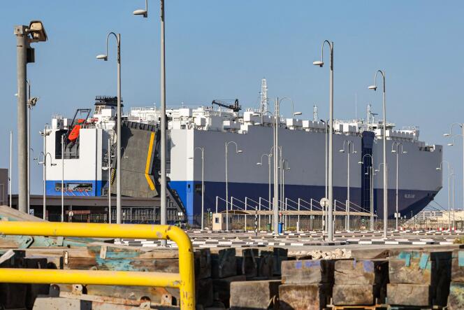 Le cargo « Helios-Ray », propriété d’HELIOS Ltd, est arrivé dimanche à Mina Rashid, port des Emirats arabes unis.
