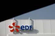 Le logo de la compagnie EDF à Paris, le 2 mars 2021.