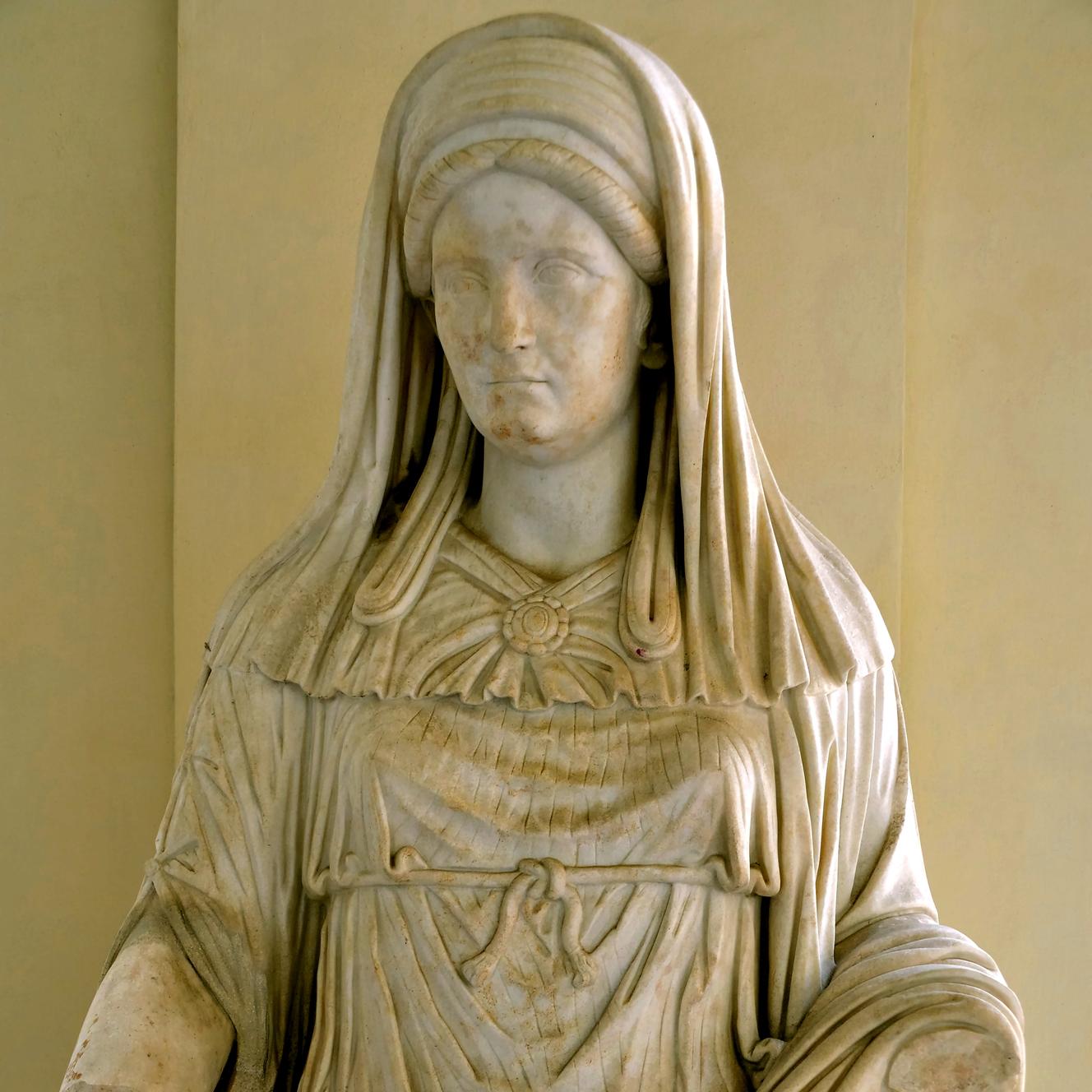 Statue d’une Vestalis Maxima, IIe siècle de notre ère.
