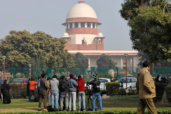 Devant la Cour suprême indienne, à New Delhi, en janvier 2020.