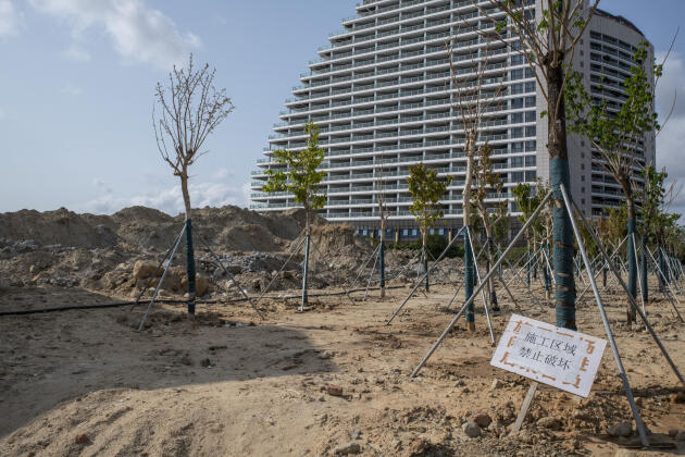 Le chantier d’un ensemble résidentiel en construction, à Sanya, sur l’île d’Hainan, en chine, le 28 février.