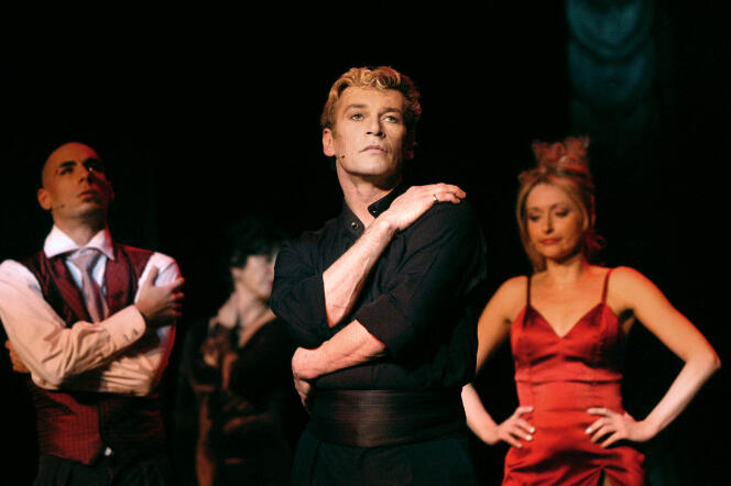 Le 22 janvier 2003, Patrick Dupond (au centre) lors d’une répétition de la comédie musicale « L'Air de Paris ».