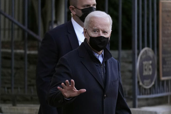 Le président américain Joe Biden quitte l’église catholique Holy Trinity de Georgetown, à Washington, le 6 mars.