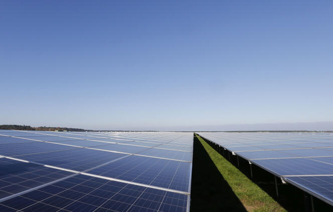 Les panneaux solaires de la centrale photovoltaïque de Cestas, ici en décembre 2015.