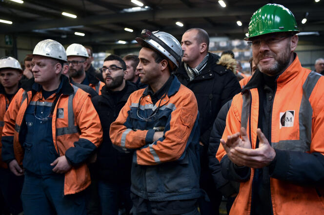 Des ouvriers de l’usine Ascoval à Saint-Saulve dans le Nord en décembre 2018.