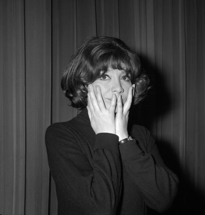 La chanteuse Juliette Gréco, en septembre 1964, lors de répétitions à Bobino (Paris 14e).