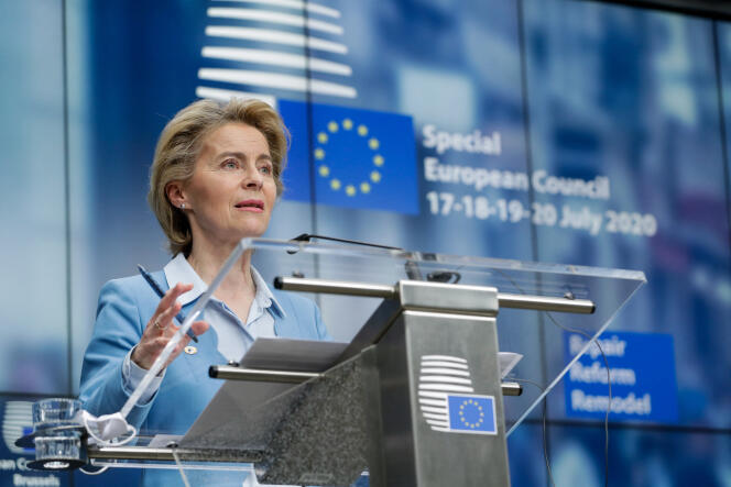 La présidente de la Commission européenne, Ursula von der Leyen, s’exprime lors d’une conférence de presse à l’issue d’un Conseil européen extraordinaire de quatre jours, à Bruxelles, le 21 juillet 2020.