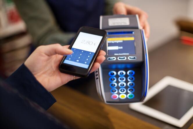 Le paiement mobile, permettant de payer avec sa carte bancaire via son smartphone sans plafond, n’en est qu’à ses balbutiements.