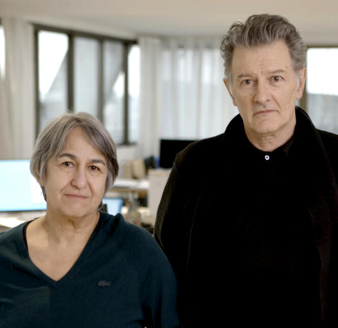 Anne Lacaton et Jean-Philippe Vassal dans leurs bureaux, à Montreuil (Seine-Saint-Denis), en 2021.