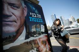 Des affiches électorales de Benny Gantz et de Benyamin Nétanyahou, alors canddiats à l’élection en Israël, en mars 2021.
