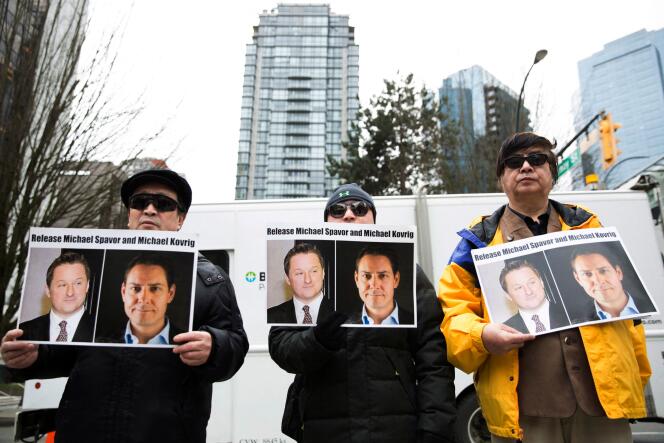 Lors d’une manifestation de soutien à Michael Spavor et Michael Kovrig, détenus en Chine, devant la Cour suprême de Colombie-Britannique, à Vacouver, le 6 mars 2019.