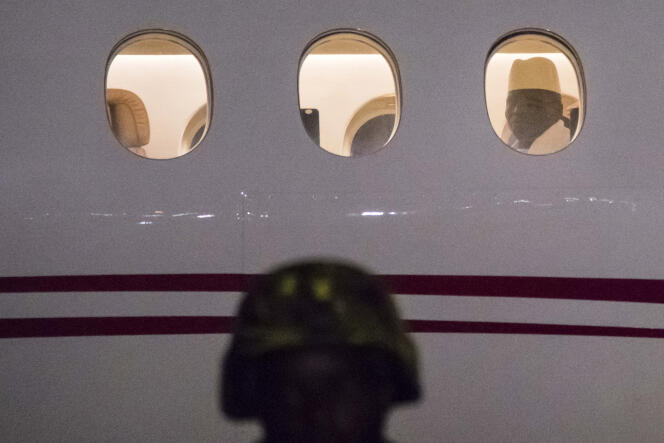 Le 21 janvier 2017, sur le tarmac de l’aéroport de Banjul, l’autocrate Yaya Jammeh va quitter la Gambie pour une destination alors inconnue. Il s’exilera en Guinée équatoriale.