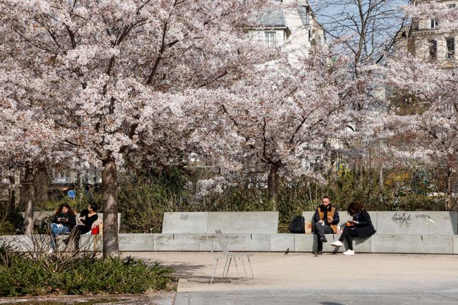 « L’immunité naturelle ainsi que la vaccination en Ile-de-France permettront bientôt d’atteindre un niveau d’immunité collective suffisant pour constituer un frein naturel à la circulation du virus », explique l’épidémiologiste Mircea Sofonea.