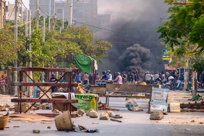 Cette photo prise et reçue avec l’aimable autorisation d’une source anonyme via Facebook, le 22 mars à Mandalay.
