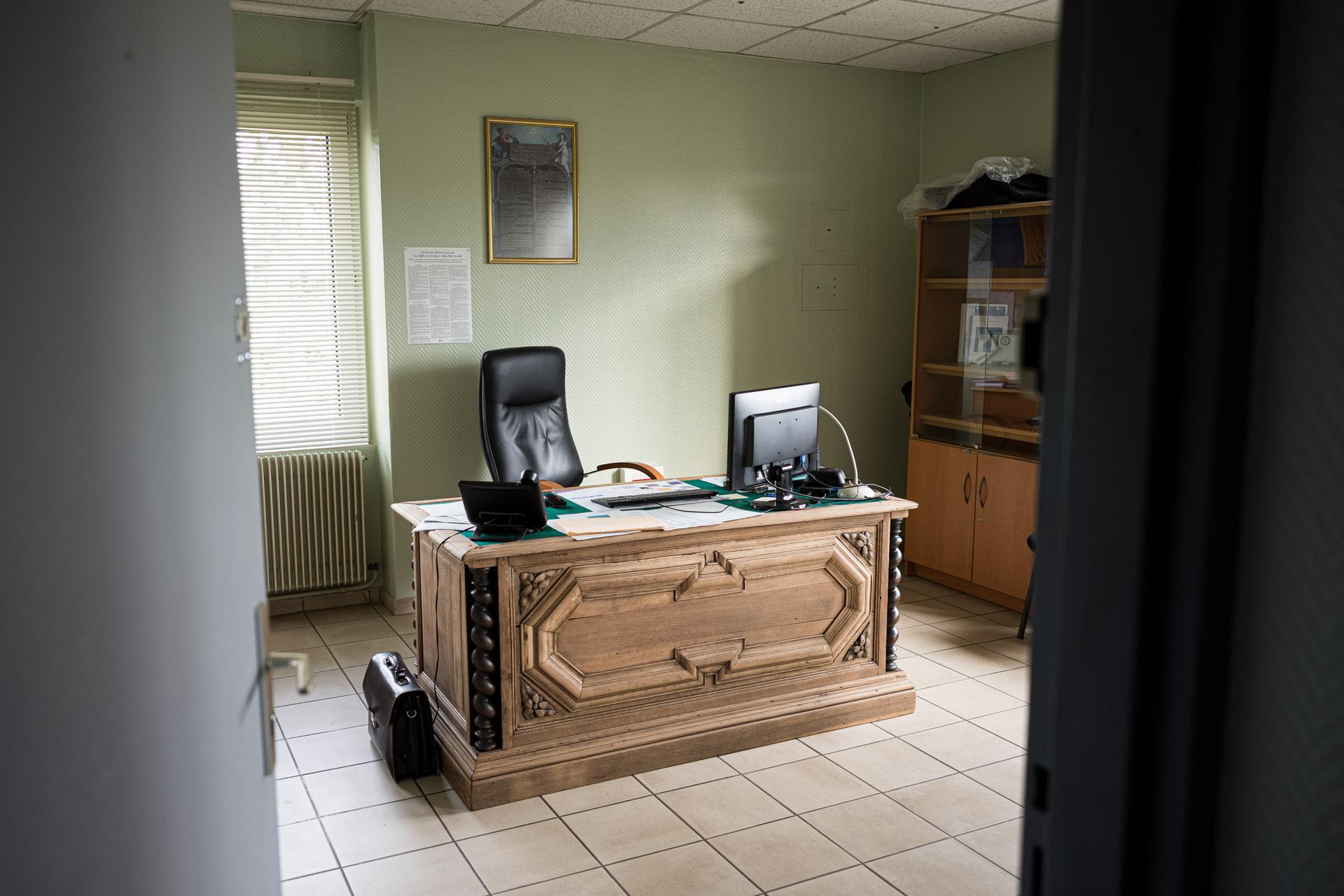 Le bureau du directeur adjoint du centre de détention d’Oermingen, prêté par l’association Emmaüs, a été rénové par l’un des détenus.