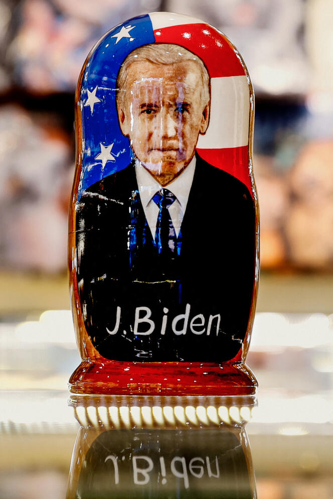Une poupée russe à l’effigie de Joe Biden.