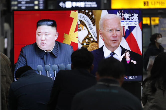 Kim Jong-un et Joe Biden à la télévision sud-coréenne, vendredi 26 mars.
