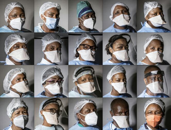 Des infirmiers et infirmières de l’hôpital du township de Tembisa, en Afrique du Sud, le 3 mars 2021.