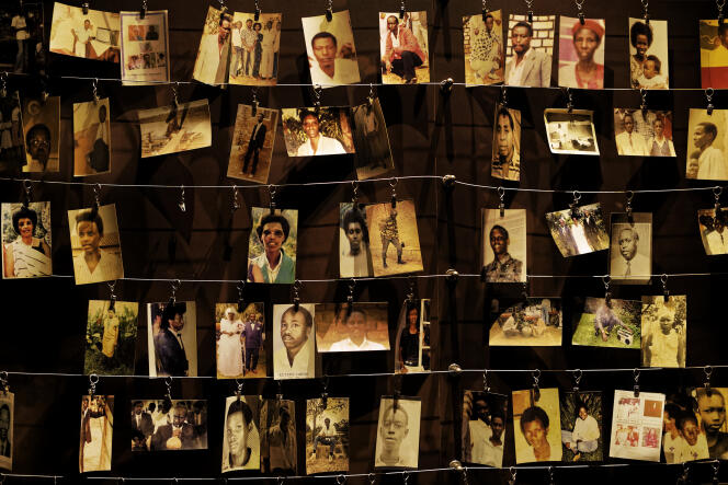 Des photographies de victimes du génocide au Rwanda, exposées lors d’une exposition au centre commémoratif du génocide de Kigali, le 5 avril 2019.