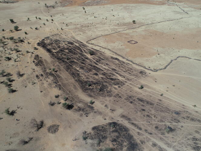 Vue aérienne de la zone touchée, près de Bounti (Mali), le 25 janvier.