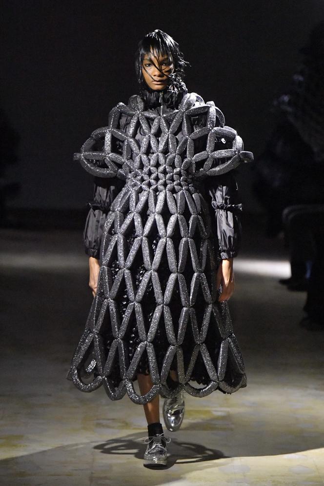 Fashion Week Comme des Gar ons Noir et Junya Watanabe ont
