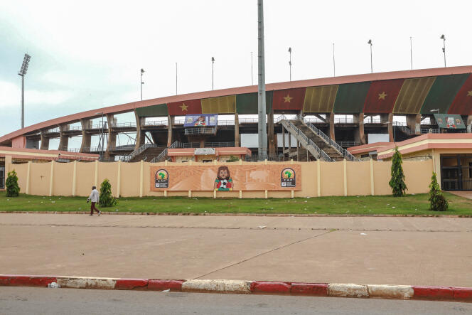 Le stade Ahmadou-Ahidjo de Yaoundé où se dérouleront plusieurs matchs de la CAN 2022. Ici en janvier 2021.