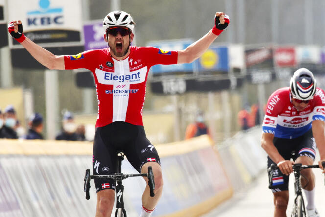 Cyclisme : Kasper Asgreen surprend Mathieu van der Poel et remporte le Tour  des Flandres