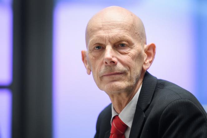 Daniel Koch, le16 mars 2020, avant une conférence de presse, à Bern, lors de laquelle il a déclaré l’état d’urgence sanitaire face à la propagation du Covid-19.