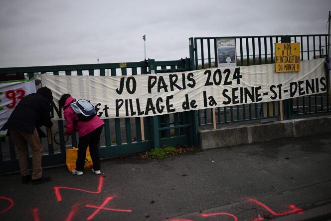 Lors d’un rassemblement contre le démantèlement du parc Georges-Valbon, sur la zone de l’Aire des vents, à Dugny, le 13 décembre 2020.