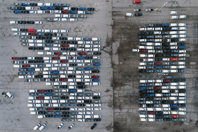 Des pick-up sur le parking d’une usine General Motors à Wentzville (Missouri, Etats-Unis), le 24 mars.