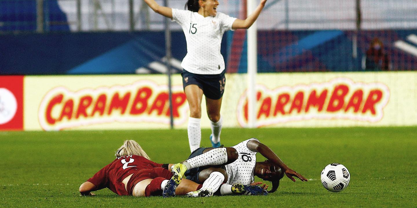 Football Les Bleues S Imposent Contre L Angleterre 3 1 En Match Amical Football Les Bleues S Imposent Contre L Angleterre 3 1 En Match Amical