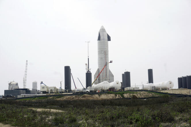Le prototype de fusée Starship de SpaceX sur le pas de tir à Boca Chica (Texas), le 13 avril 2021.