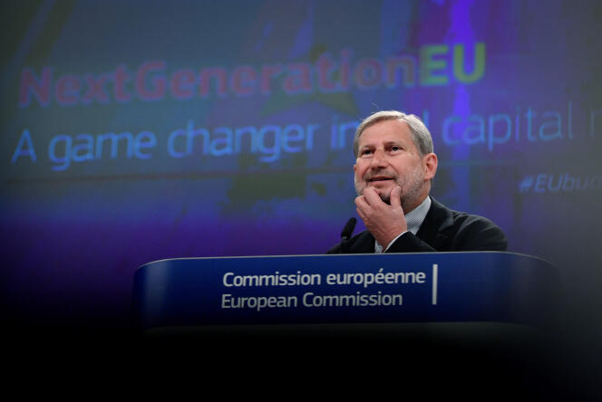 Le commissaire européen chargé du budget, Johannes Hahn, à Bruxelles, le 14 avril 2021.